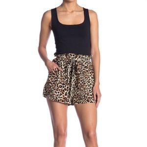 Paper-bag waist leopard print shorts
